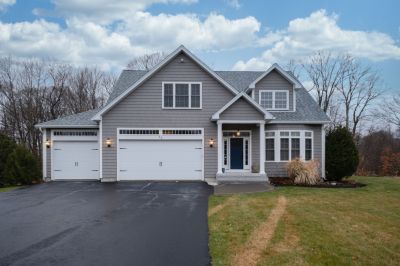 Keep Your Driveway Maintained with Asphalt Resealing Service!